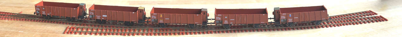Einfache Gleiseverbindung mit K 1:7 und EKW 1:7 mit 5 O-Wagen