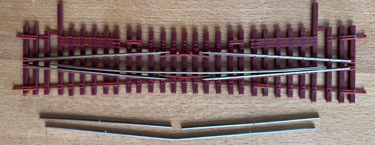 Zusammenbau EKW 1:7 mit geknickter Doppelzungenschiene