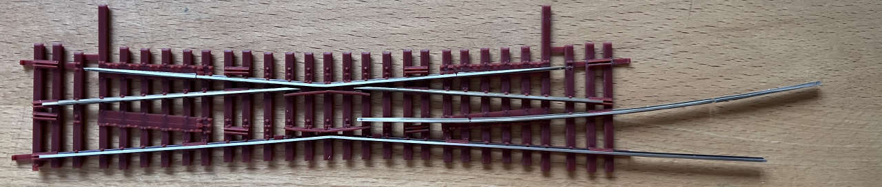 Zusammenbau EKW 1:7 mit geknickter Doppelzungenschiene